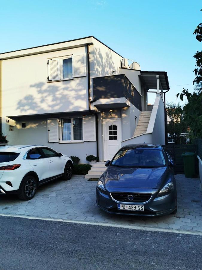 Apartment Ana Fažana Екстериор снимка